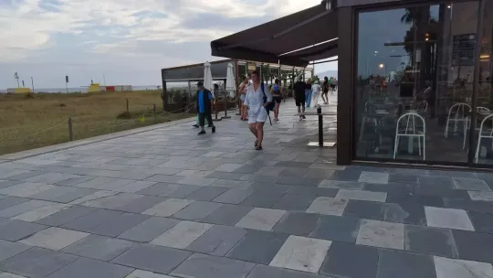 Court ruling threatens survival of several terraces on Castelldefels beach