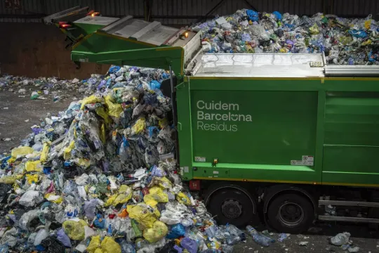 Only 6 Barcelona metro towns pass recycling test