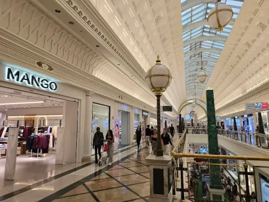 Gran Via 2 shopping centre goes on sale in 1.6bn euro deal