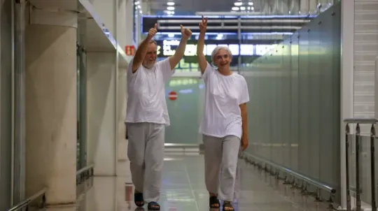 Colau and Coronas return to Barcelona after Israel detention