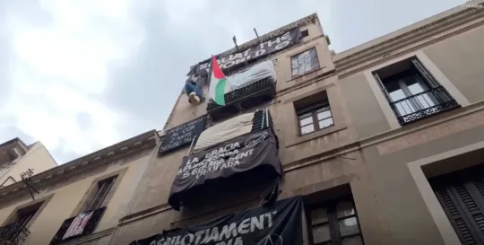 Mossos evict Ca l’Espina squat in Gràcia