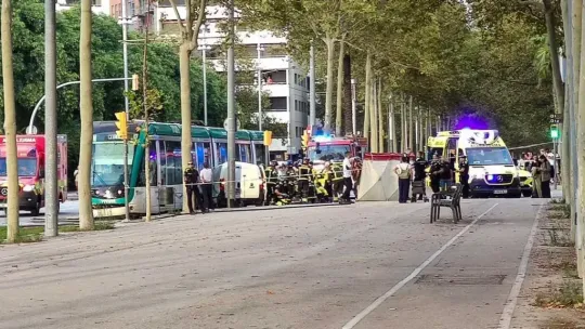 Driver in critical condition after crashing into a tram in Barcelona