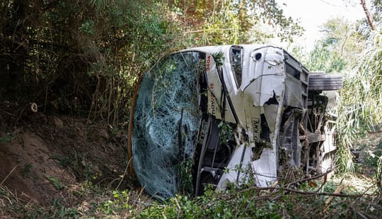 Bus Crashes Off C-32 Slope in Santa Susanna, Dozens Injured