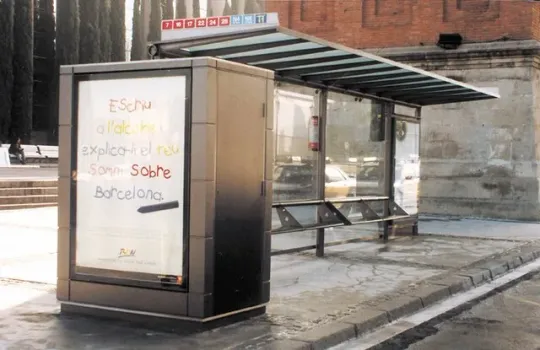 This is why ‘free fall’ billboards have appeared across Barcelona