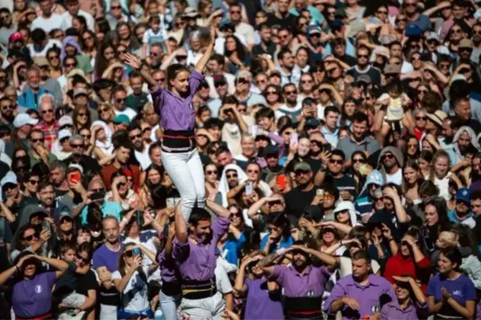 Barcelona’s ‘colles’ mark La Mercè with Diada castellera in Sant Jaume