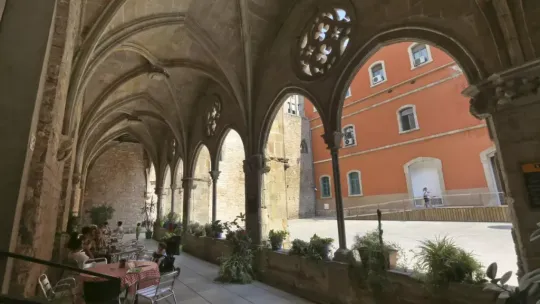 The viral bar in a Barcelona civic centre has been closed for a year and will reopen in 2026