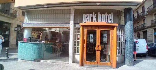 Tourist tax hike sparks rift between Barcelona’s hoteliers and Collboni’s city hall