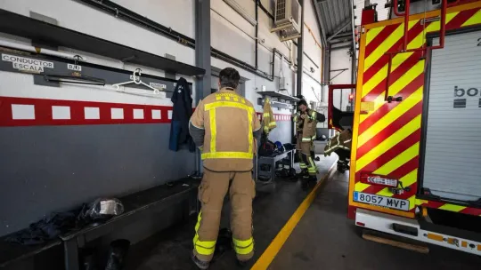 Catalan Fire Stations Add Prefabs for 100 New Firefighters
