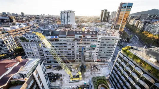 Barcelona’s Urgell Street Closed Until 2026 for L8 Metro