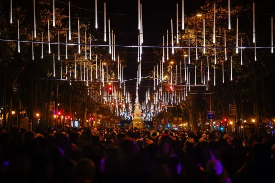 Barcelona’s 126km Christmas Lights Route Opens