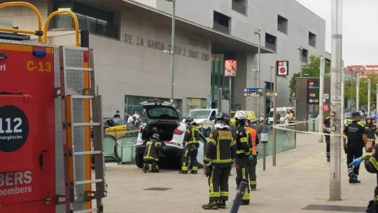Driver mistakes metro entrance for car park in Barcelona