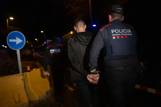 Eixample residents intervene to catch repeat mobile phone thief