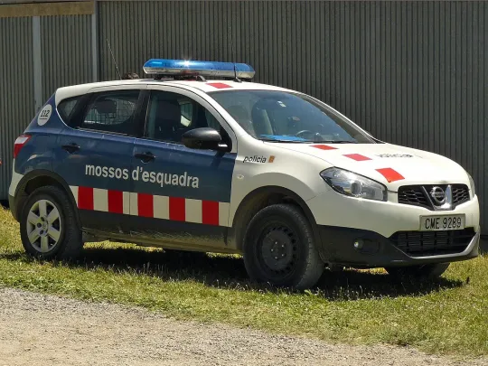 Five men arrested after armed assault on couple in Cornellà