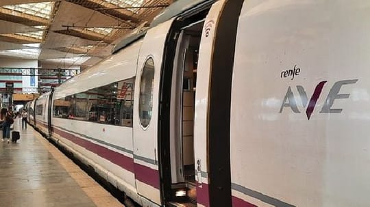 Renfe Replaces Avlo Low-Cost Trains with AVE on Madrid–Barcelona High-Speed Corridor