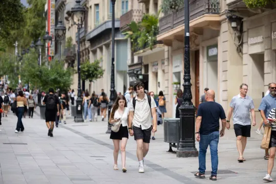 Barcelona resists Sunday shop openings despite tourism boom