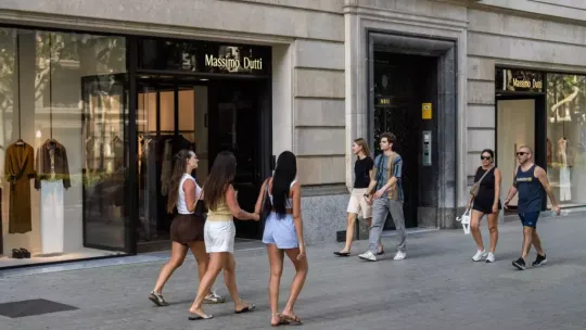 Three in ten Barcelona shops now open on Sundays