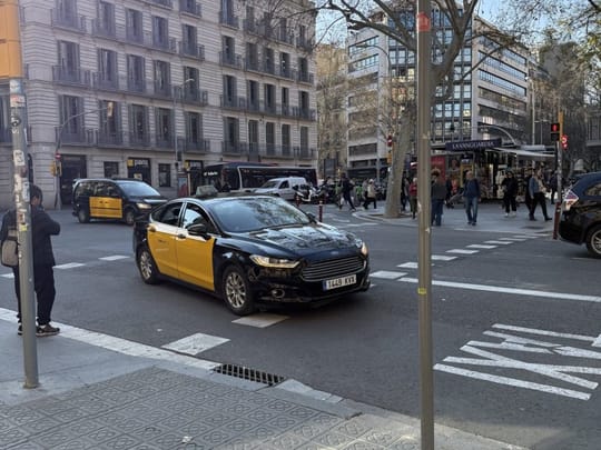 Future Taxi Law seeks to phase out VTCs in Barcelona, reserving service exclusively for taxis