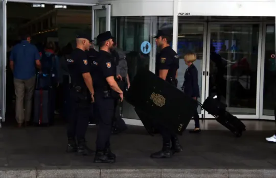Increased police pressure at El Prat against new marijuana air route