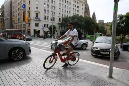 Barcelona restores traditional zebra crossing on Via Laietana to ease confusion