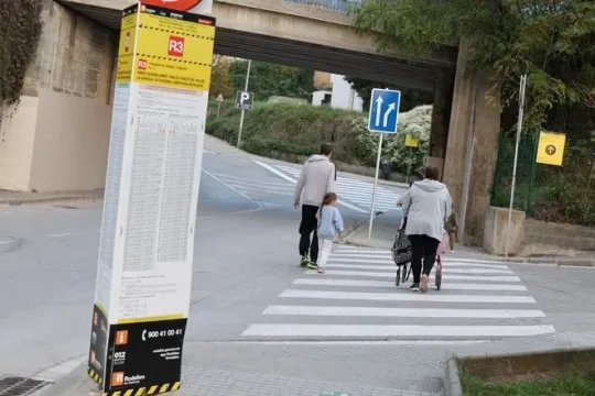 R3 train cuts add 30 minutes to journeys for 16 months