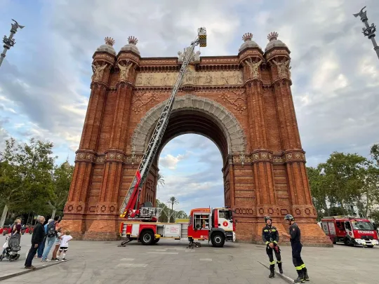 Arc de Triomf and Colom monument to get major restoration