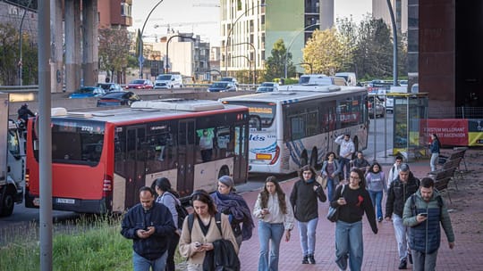 Barcelona Plans Major Bus Transport Overhaul to Ease Congestion