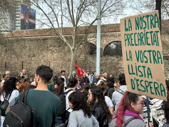 Barcelona City Council Staff Strike Over Public Service Collapse