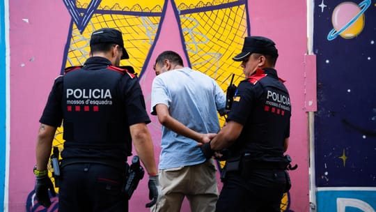 Barcelona Judges Apply New Law, Ban Repeat Thief from Airport