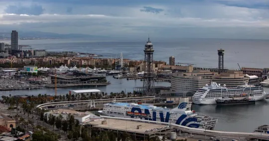 Police officers arresting two individuals near a port, with a luxury watch on the ground, illustrating a foiled robbery.