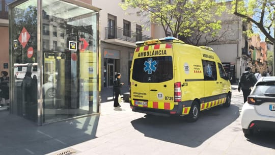 Barcelona Metro L1 Service Disrupted by Medical Emergency