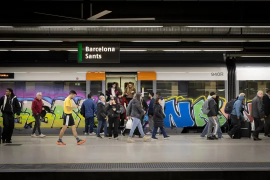 Barcelona Tunnel Fire Disrupts Key Rodalies Train Lines