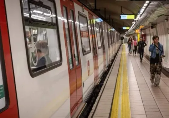 Graffiti Artist Seriously Injured by Driverless Metro Train
