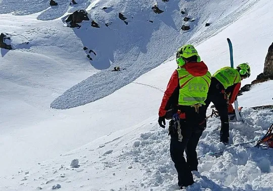 Hiker Dies in Hospital After Pyrenees Avalanche