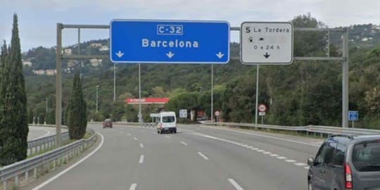 Motorcyclist Dies in C-32 Accident Near Palafolls