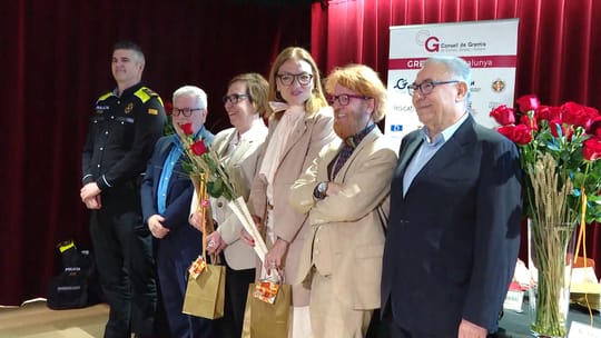 Sant Jordi Celebrations Shift Locations, Unlicensed Sales Targeted