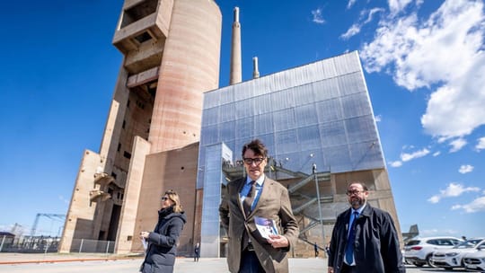 Tres Xemeneies Social Housing Plan Explores Smaller Flats