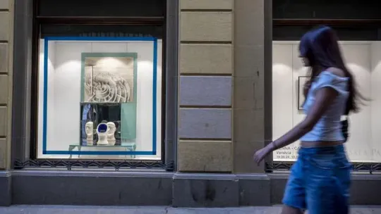 Artists transform 40 Gòtic shop windows into street art