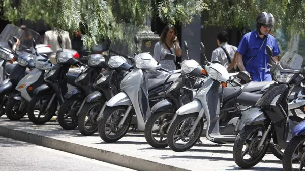 Barcelona to Offer €600 Subsidy for Electric Mopeds