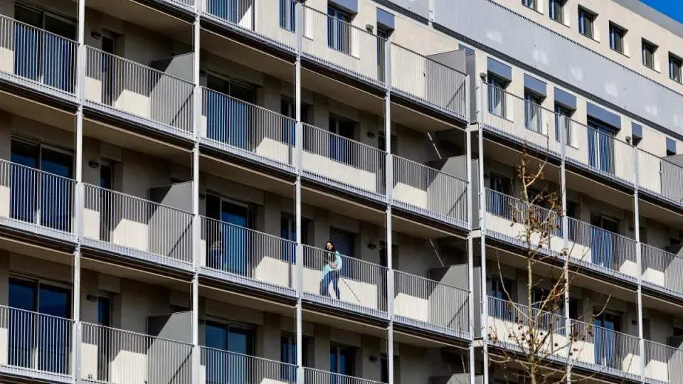 Firms Sell 12,000 More Homes Than Bought in Catalonia