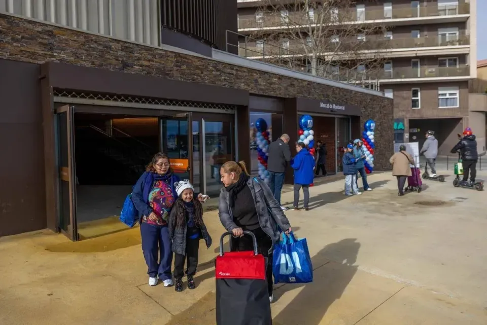 Nou Barris Market Opens Soon With 20 Vacant Stalls