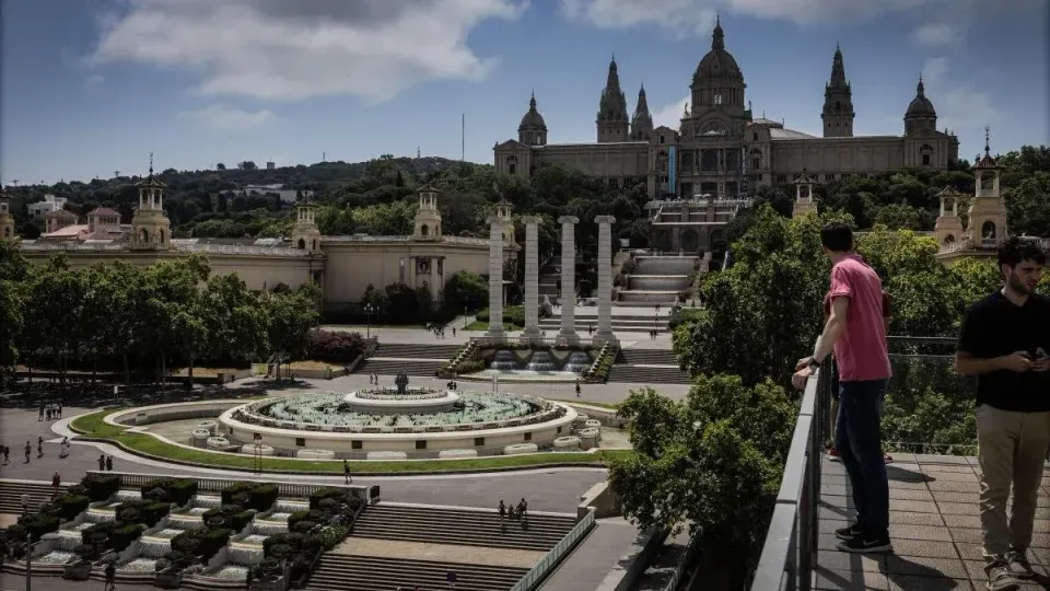 Police Hunt Man for Brutal Rape in Montjuïc Park
