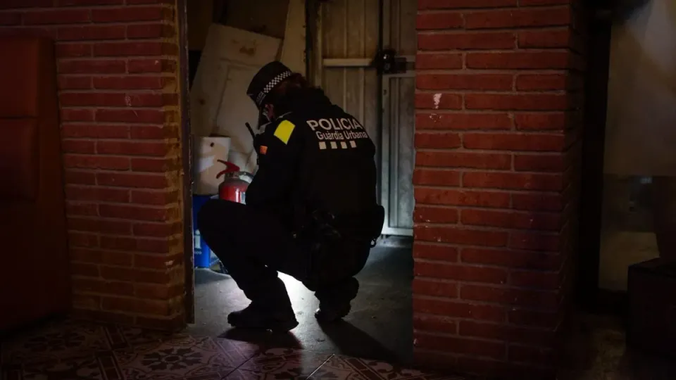 Unlicensed music bar L’Hospitalet sealed for eight months by police
