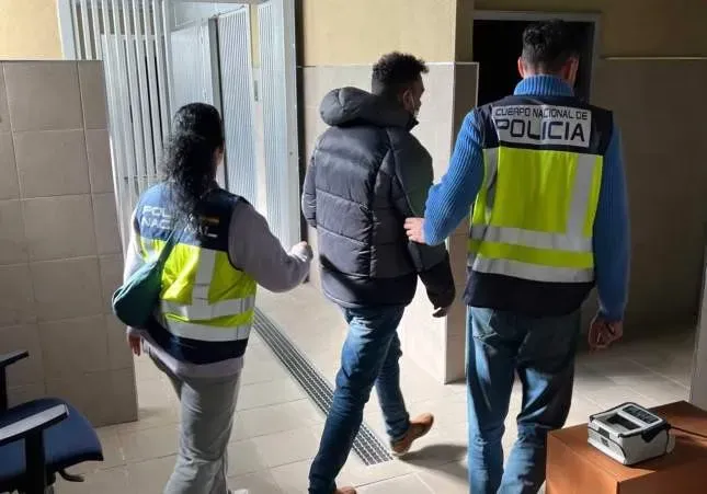 Italian drug trafficker arrested in Girona during ID renewal attempt