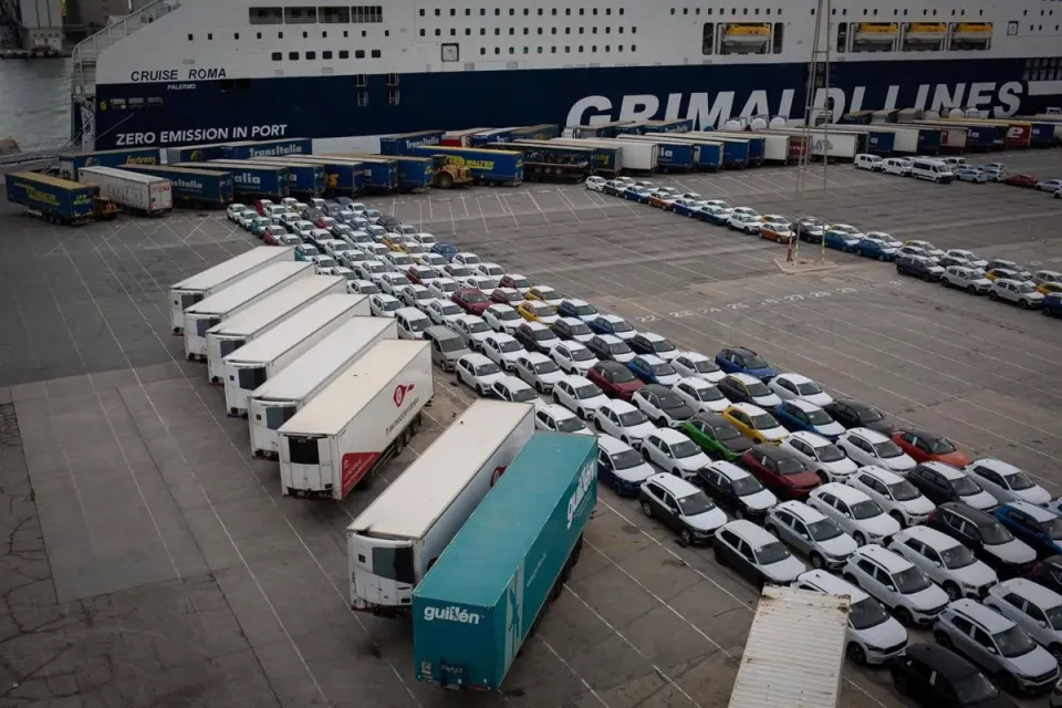 Catalan Exports Fall 2.3% in October to €9.43 Billion