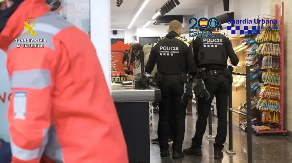 24 Barcelona Supermarkets Caught Stealing Street Electricity