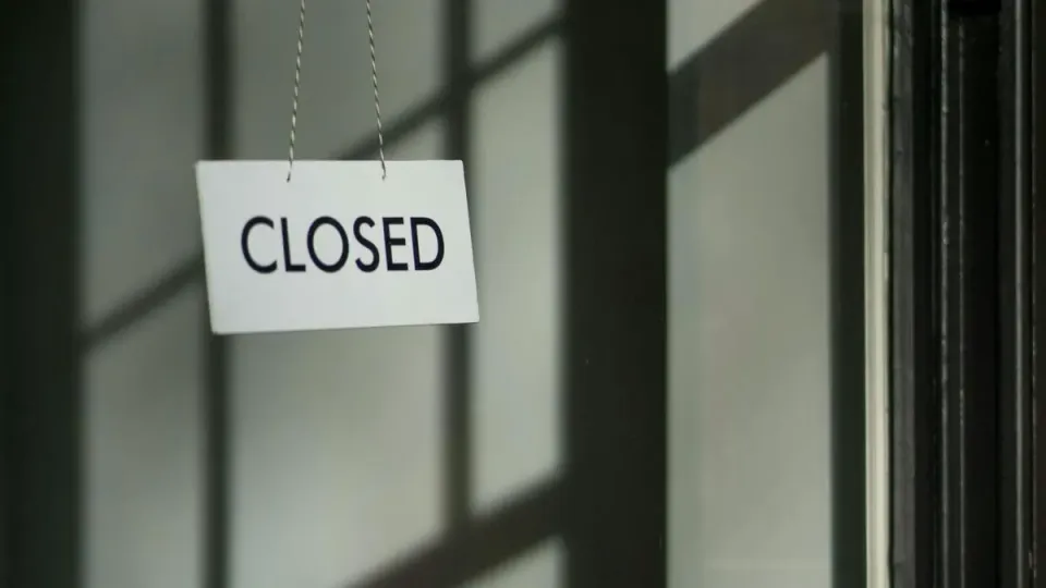 Barcelona Restaurant Crisis Deepens as Iconic Eateries Close Amid Rising Costs