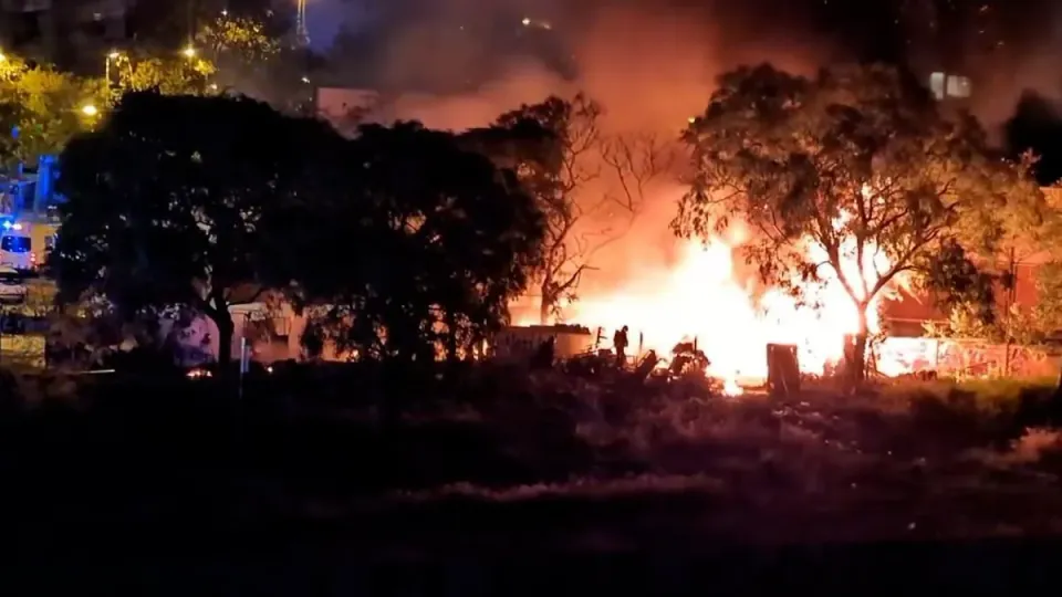 Dawn Blaze Under Bac de Roda Bridge Exposes Rising Tension Over Barcelona’s Shantytowns