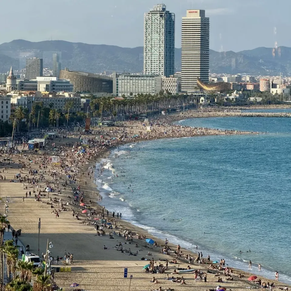 Barcelona Beaches Hit Record 5.3M Visitors in 2025