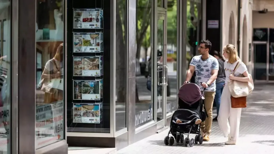 Barcelona Left Splits as Foreign Buyer Tax Fails