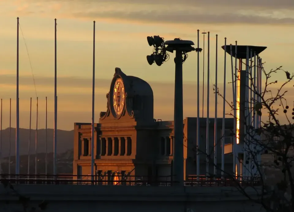 Winter Time Debate Reveals Barcelona’s Optimal Time Zone